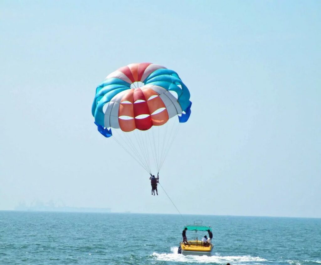 Visit Goa for best paragliding