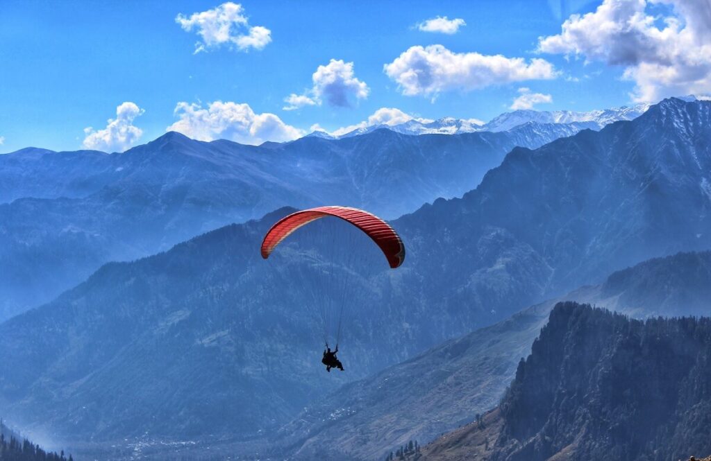 Paragliding in Manali Himachal Pradesh