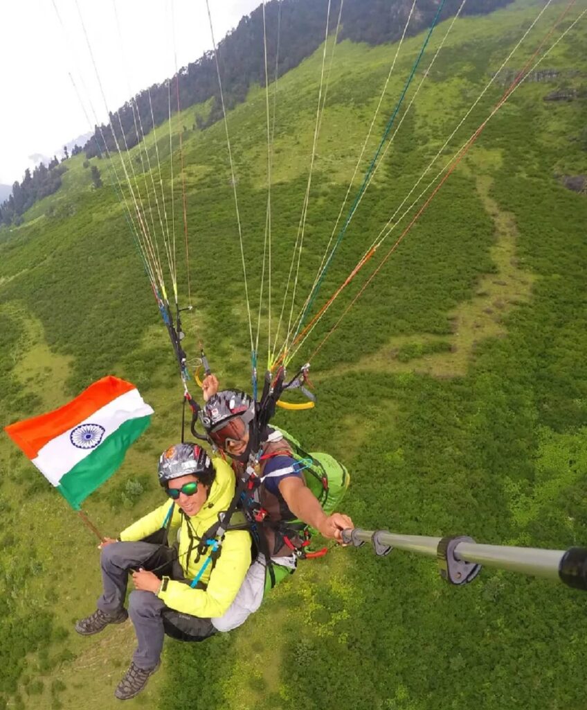 Paragliding in Panchgani Maharashtra