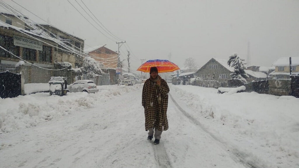 Visit in Narkanda Himachal Pradesh in December foe Snowfall