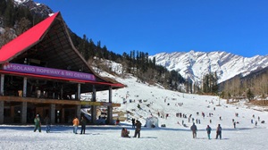 Skiing in Solang