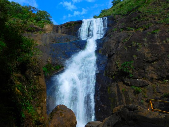 Palaruvi Waterfalls